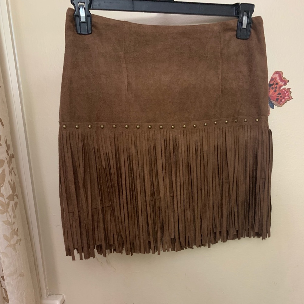 Fringed mini